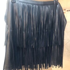 Black fringe fake leather skirt